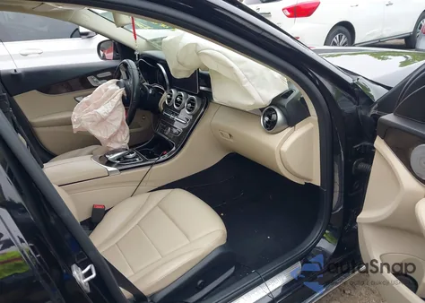 2016 Mercedes-Benz C 300 4Matic/Luxury 4Matic/Sport 4Matic из США, поврежденный, VIN 55SWF4KB8GU147398